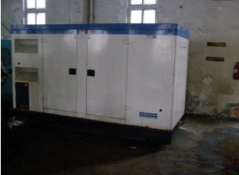 麻阳康明斯150kw大型柴油二手发电机组 麻阳康明斯150kw大型柴油二手发电机组